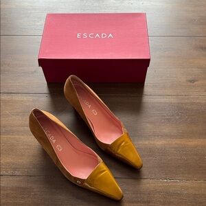 Size 8 Escada suede and patent leather Pumps